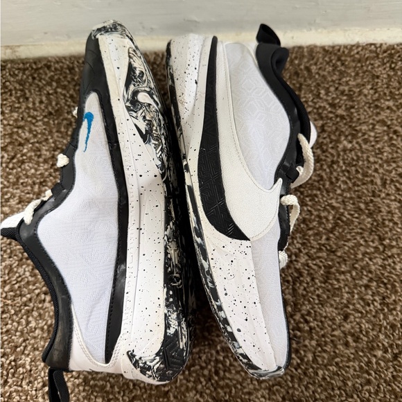 Nike Zoom Freak 5 GS Oreo White Black Blue DZ4486-100 Kids Size 7Y / Women 8.5 - Picture 5 of 7